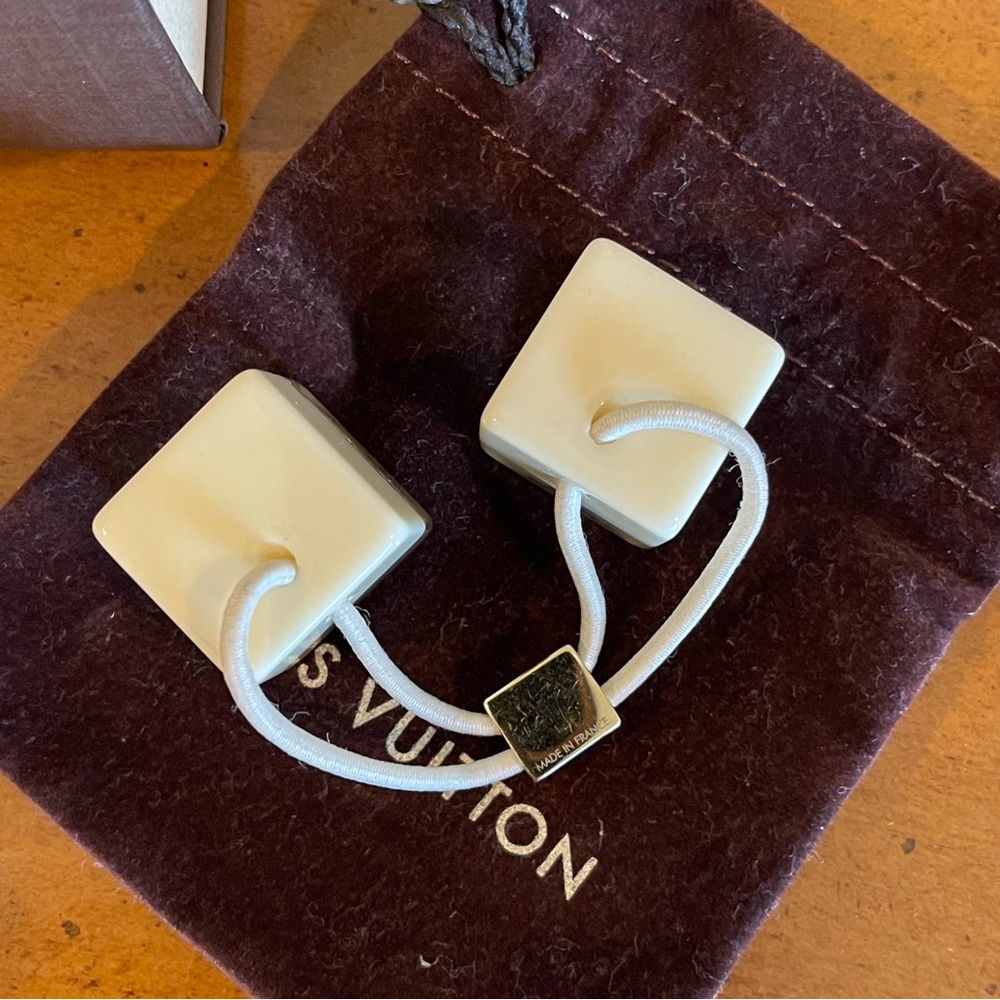 RARE Louis Vuitton LV Logo Inclusion Hair Tie Cube Accessories - Picture 5 of 5